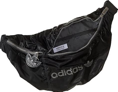 adidas Originals – Gürteltasche in Schwarz 